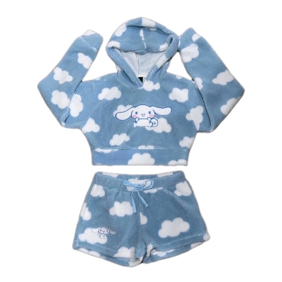 Cinnamoroll Cloud Fuzzy Lounge Set โ Size Medium - Picture 1 of 9